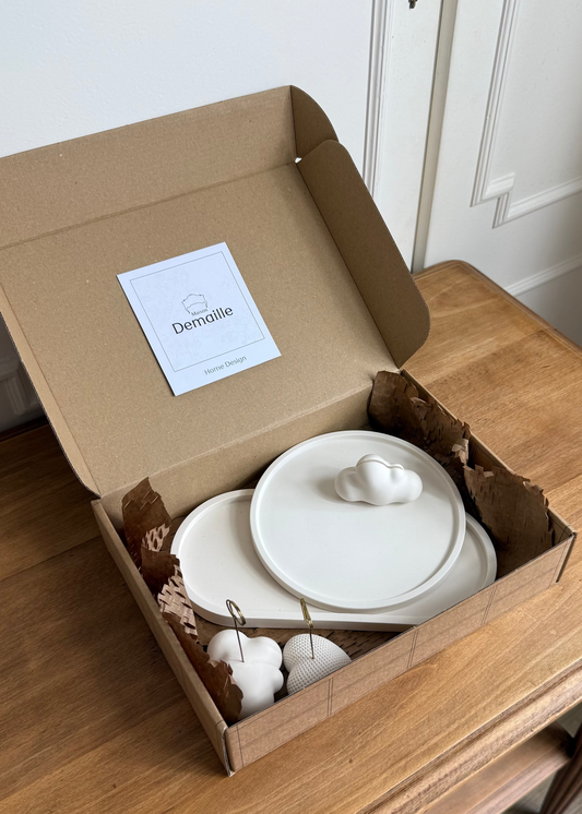 Mise en scène du colis du Pack Souvenir Harmonie.